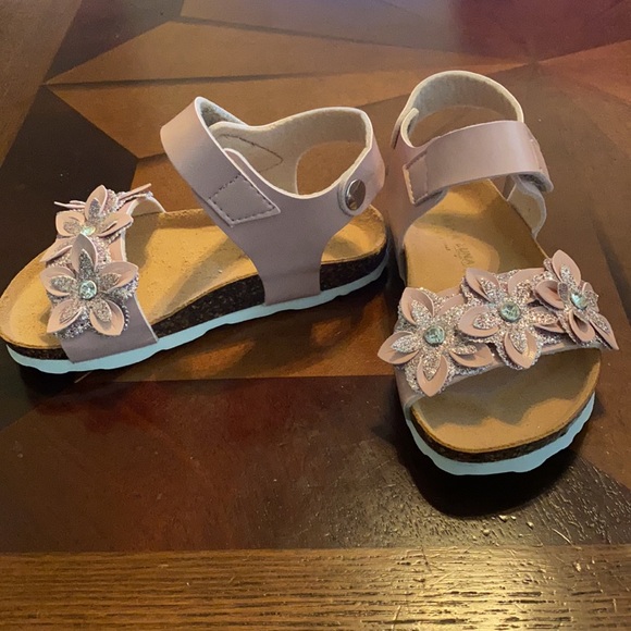 Toddler Sandals - Picture 2 of 7